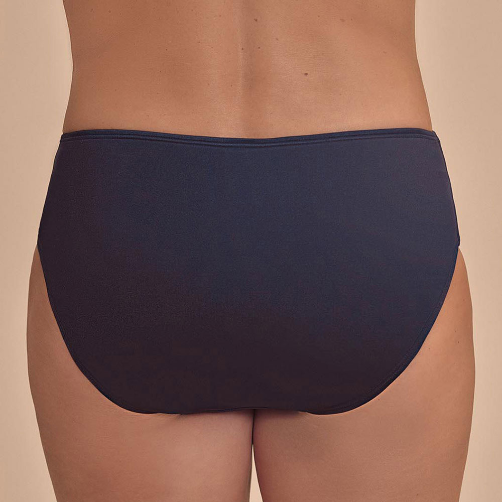 Amoena Bikinislip Lazio - Model Rückseite Variante 1