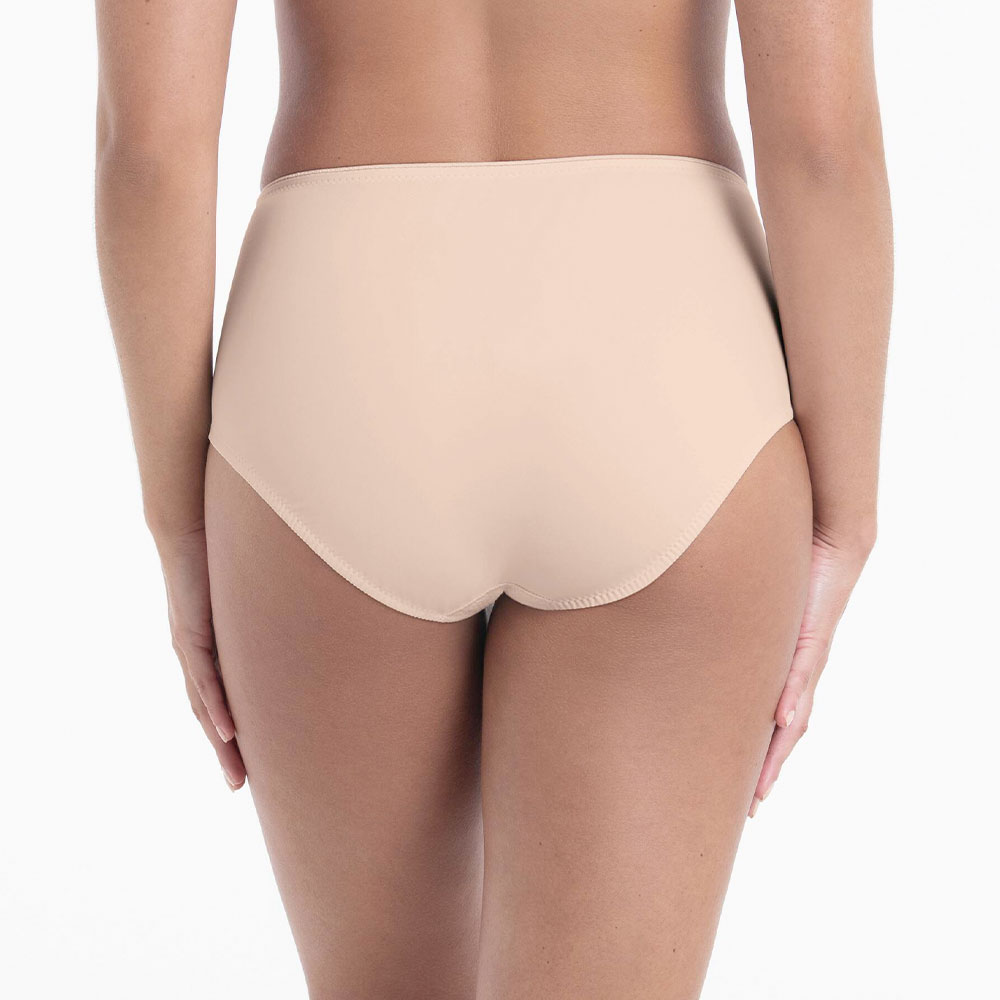 Anita Taillenslip + Leni