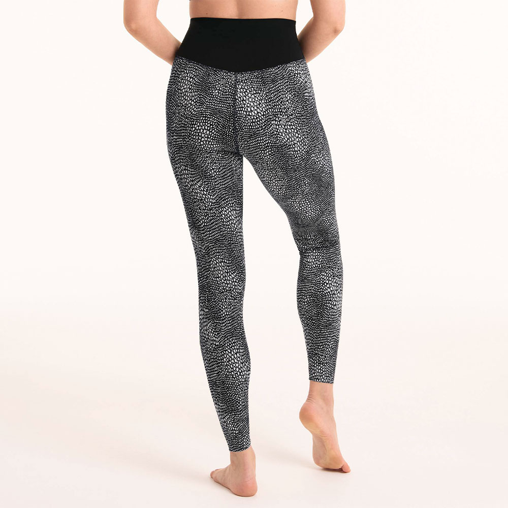 Anita active Sport Tights Massage 1676 Bubble Grey - Model Rückseite