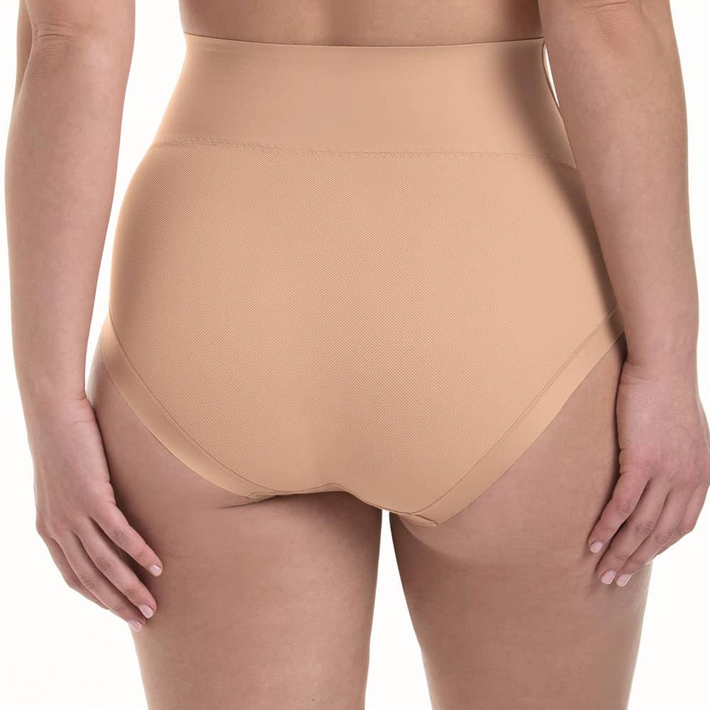 Anita care Beauty Shaper 1787 beige getragen am Model