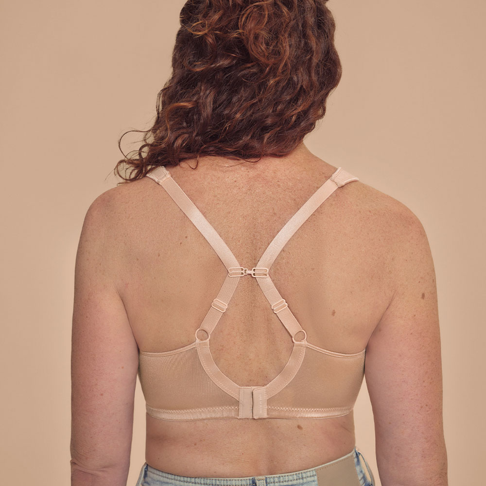 Amoena Prothesen-BH Lissa SBP  in Blush - Model Rückseite Variante 2