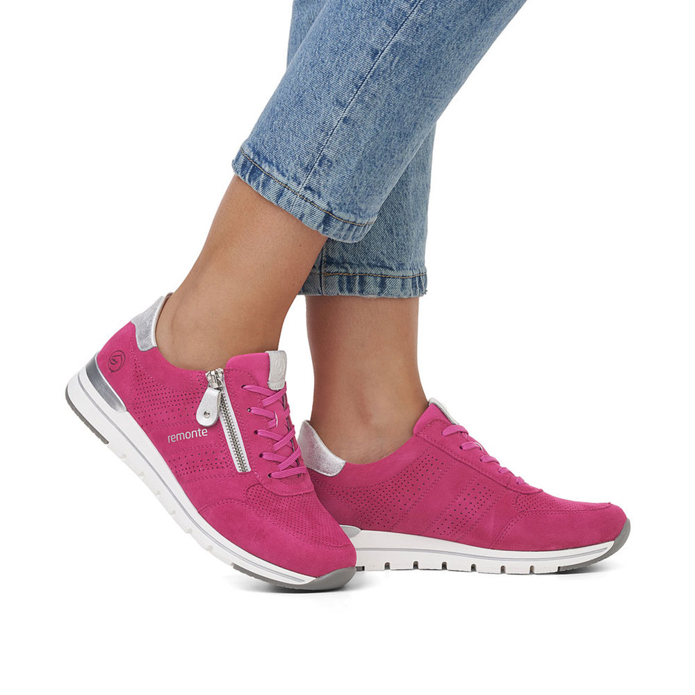 Remonte Damen Sneaker Pink getragen von Model