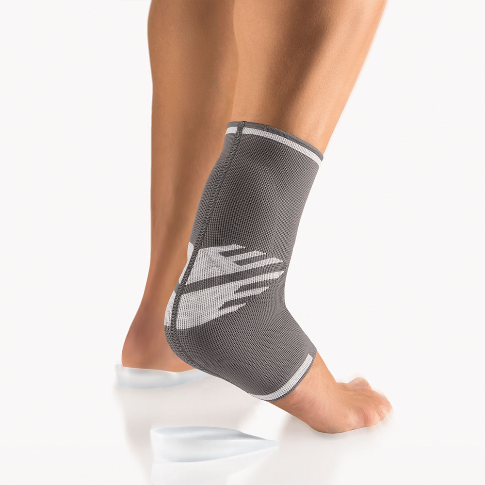Bort Achillessehnenbandage activemed mineralgrau getragen am Fuß