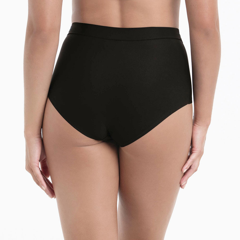 Anita Panty Plus Schwarz getragen am Model von hinten