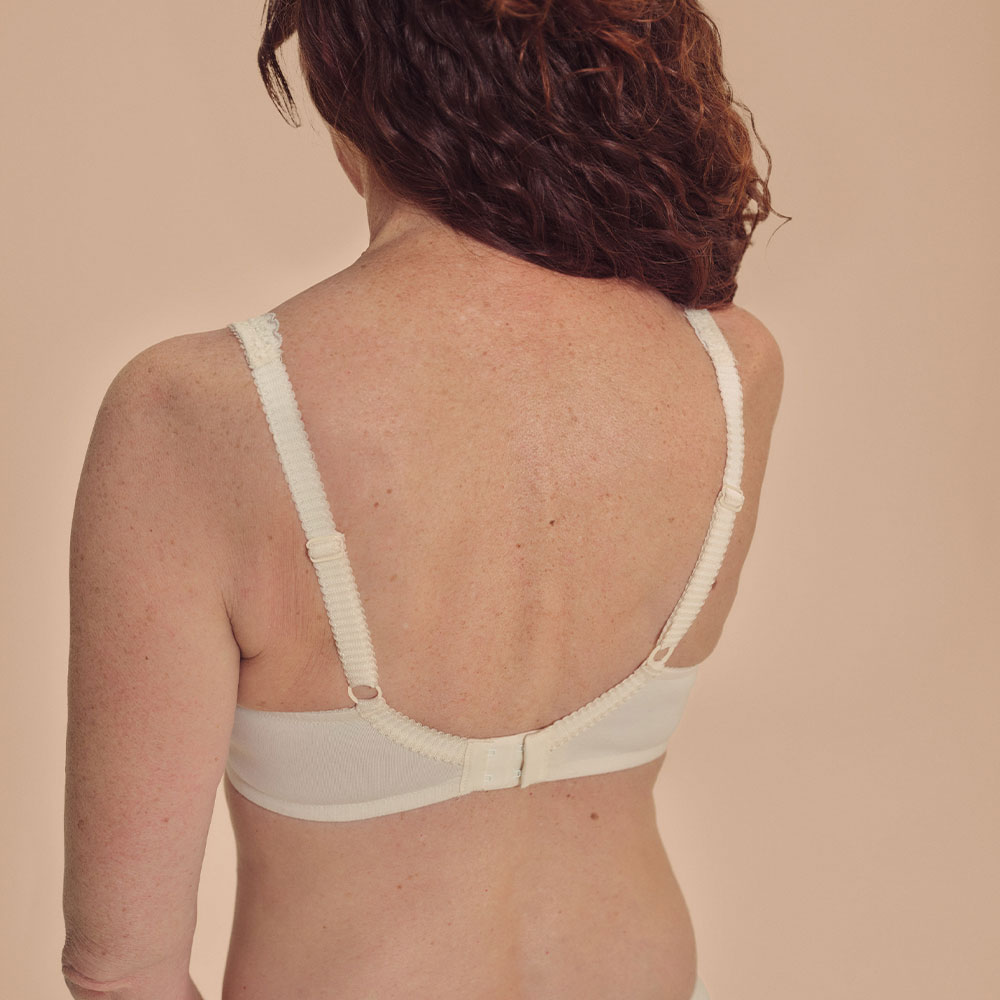 Amoena Prothesen-BH Floria WB - Model Rückseite