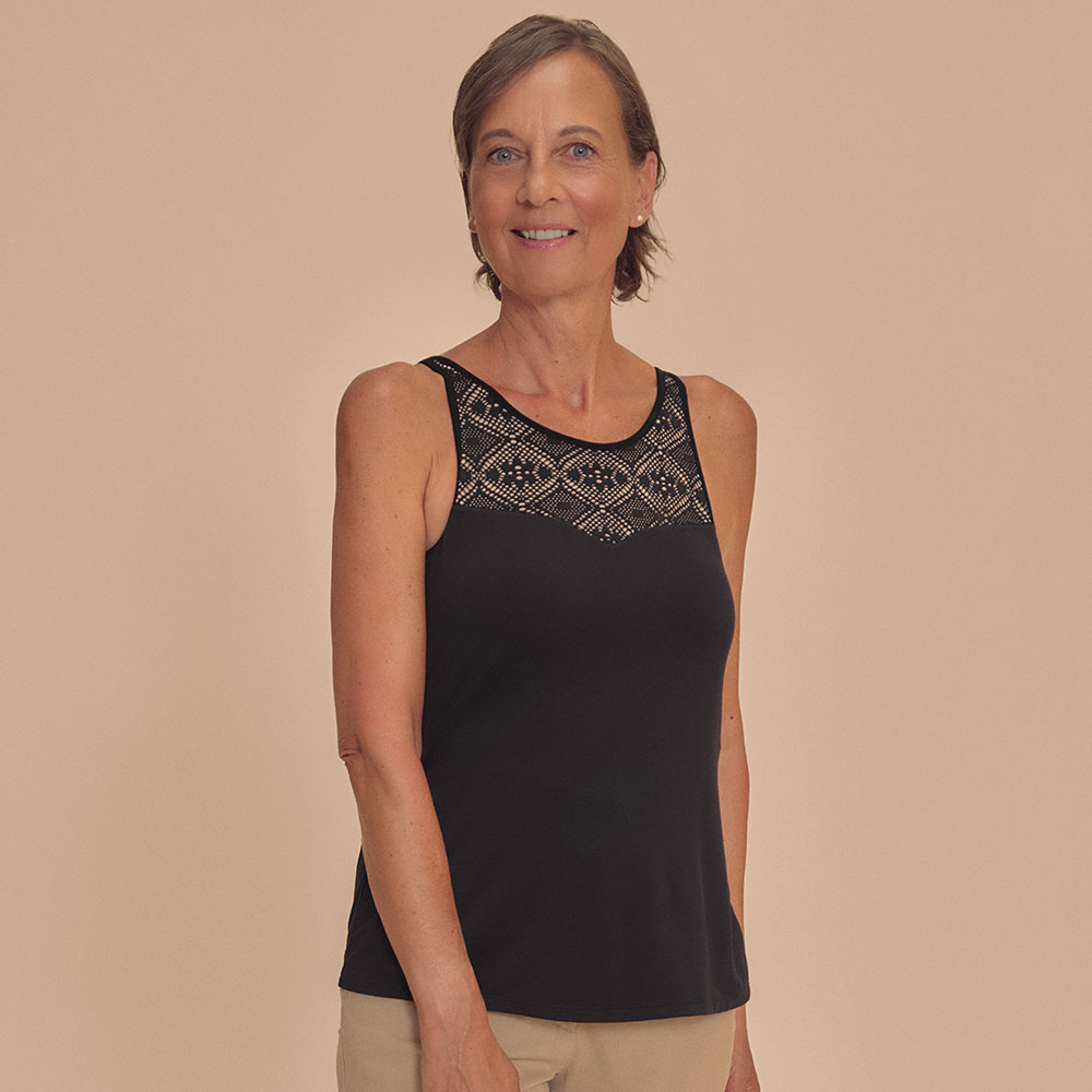 Das Amoena Summer Top hat ein integriertes Bustier mit Prothesentaschen